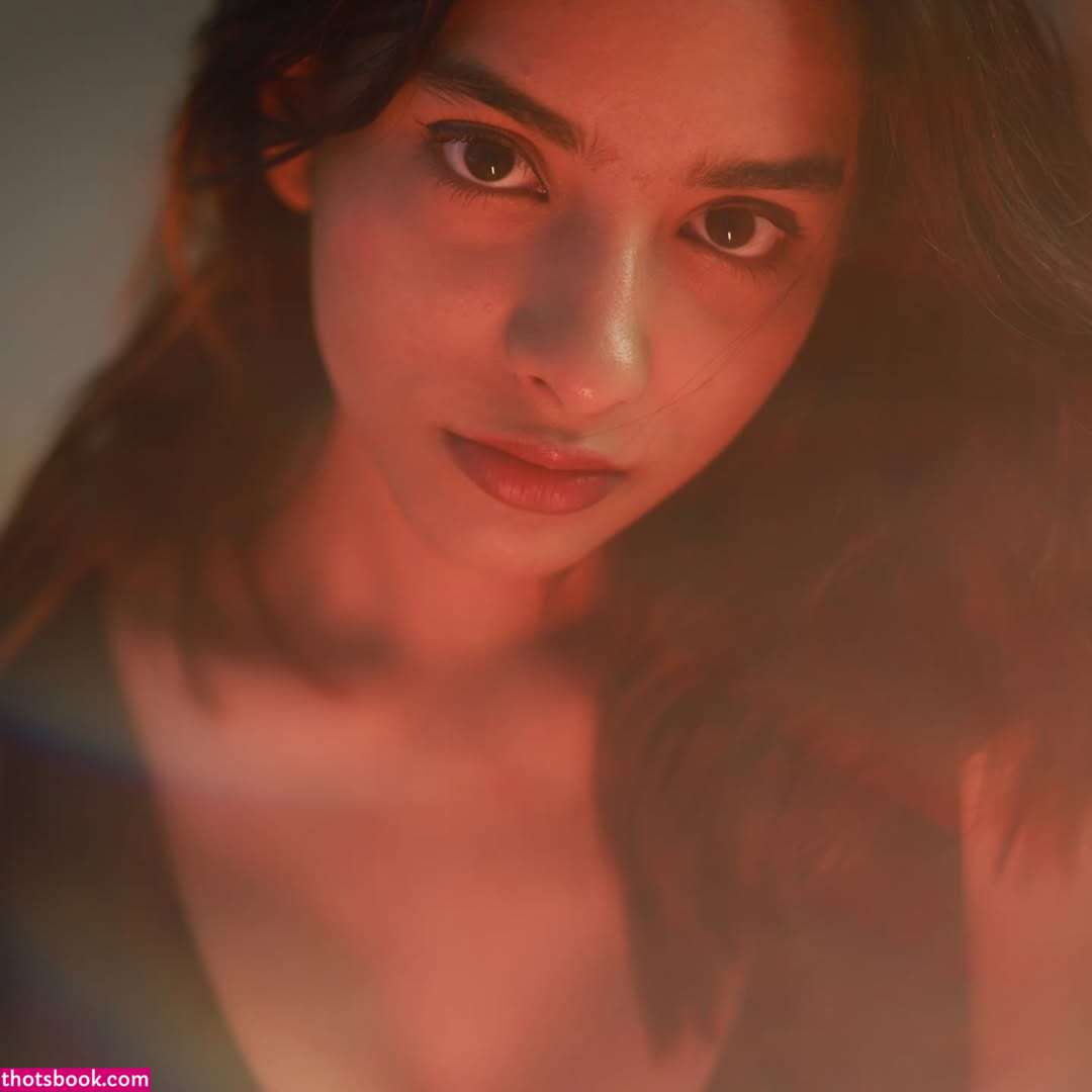 Aurora Sinclair Photo #16