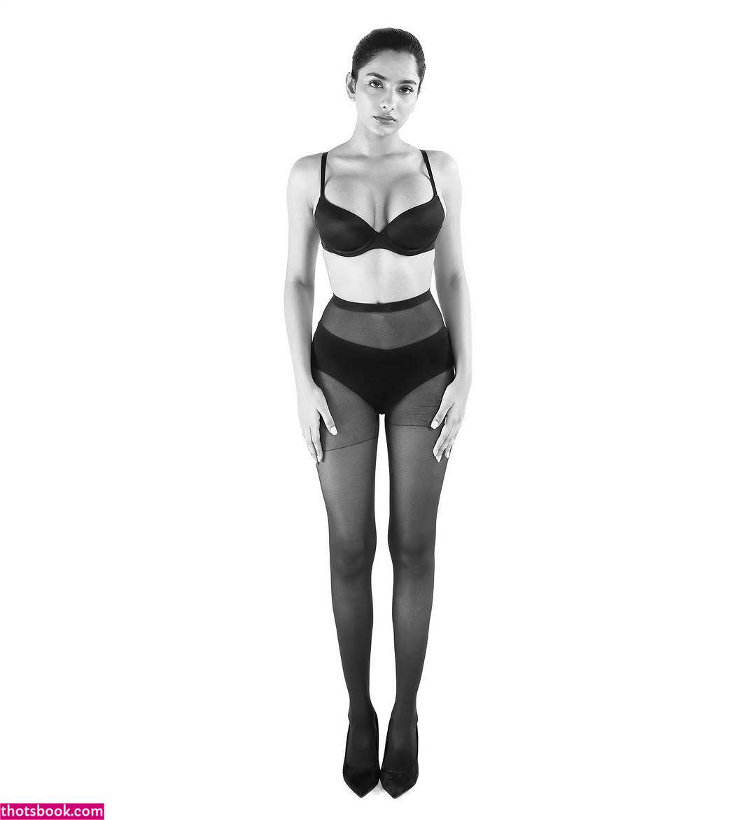 Aurora Sinclair Photo #26