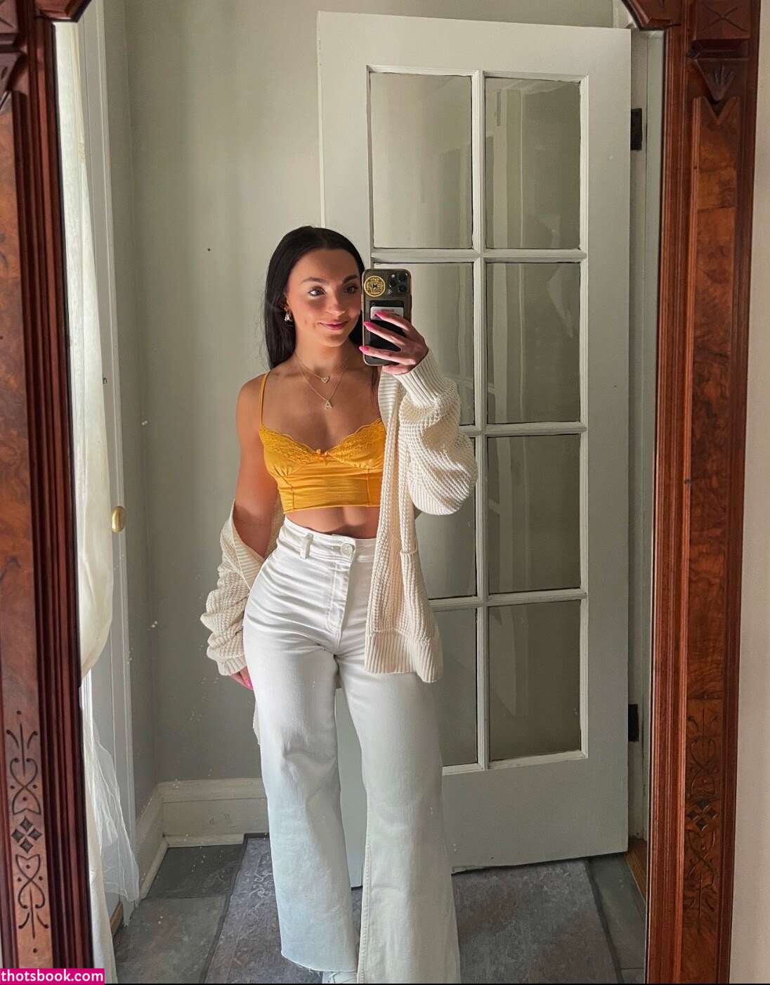 Ava Axelrod Photo #7