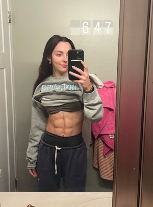 Ava Axelrod Photo #9