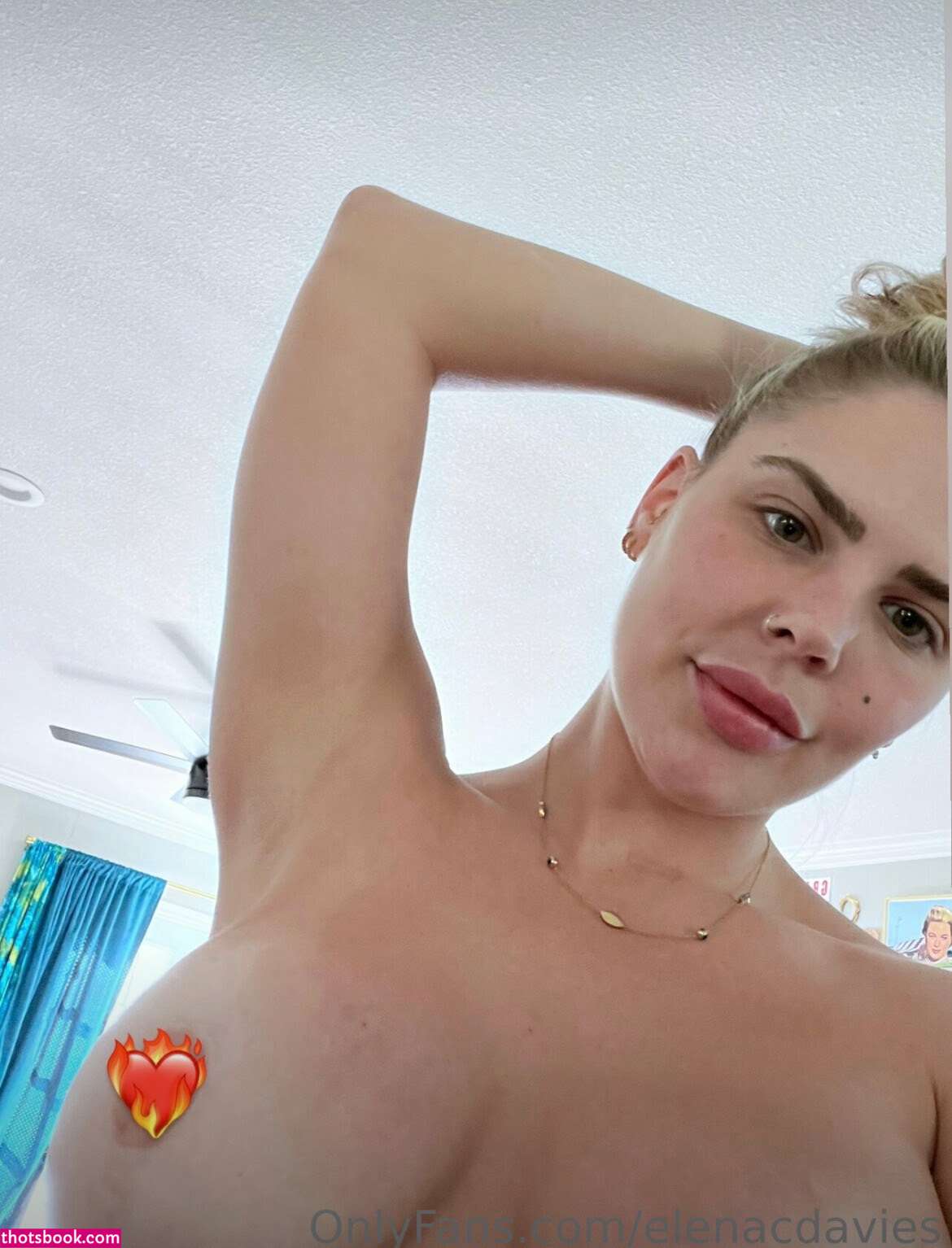 Elena Davies Photo #18