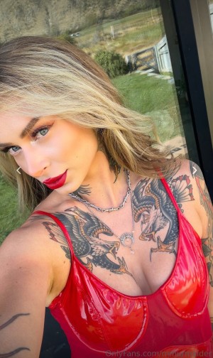 Emma Olofsson Photo #11