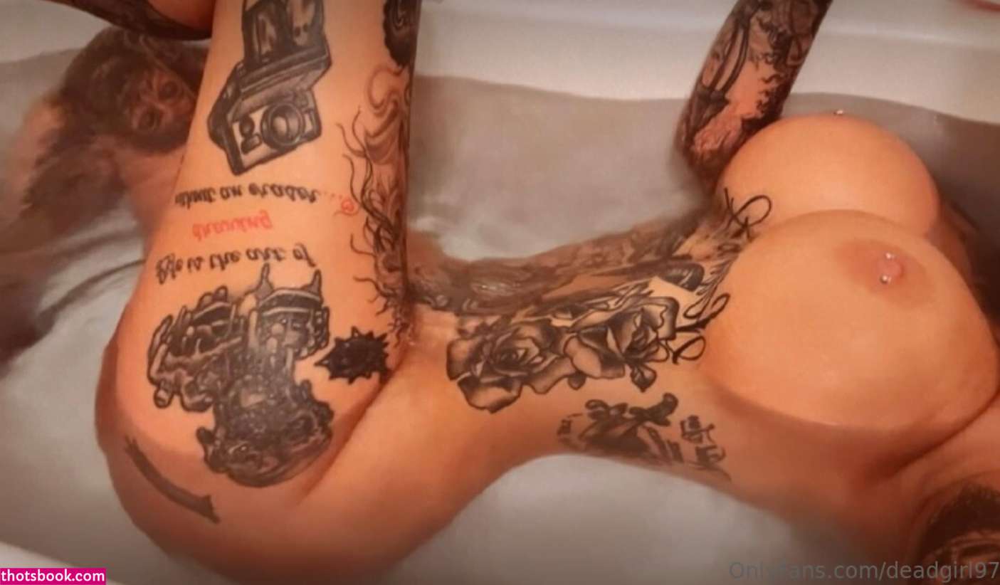 Screamqueen68 Photo #30