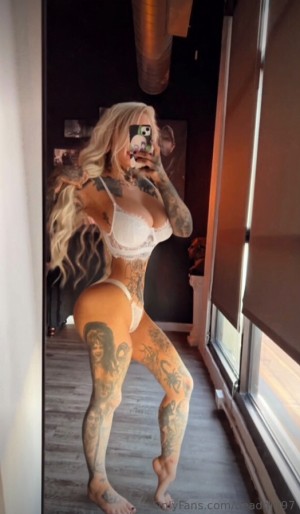 Screamqueen68 Photo #47