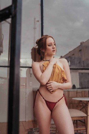 Danyela Benitez Photo #7