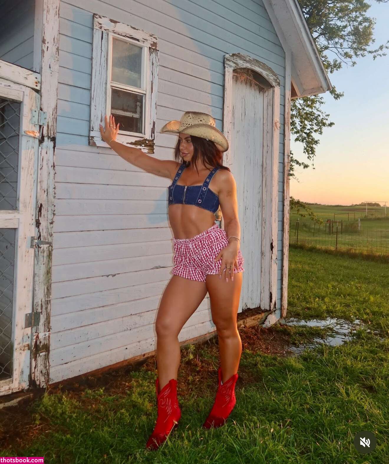 nikkidoyon Photo #23