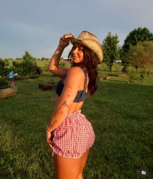 nikkidoyon Photo #25