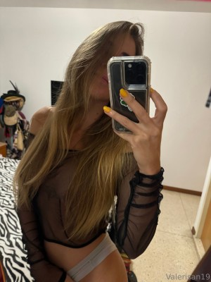 Valeria Santander Photo #19