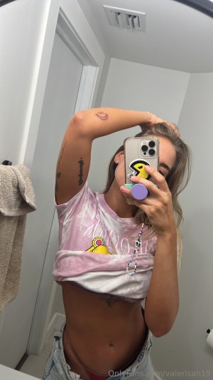 Valeria Santander Photo #22