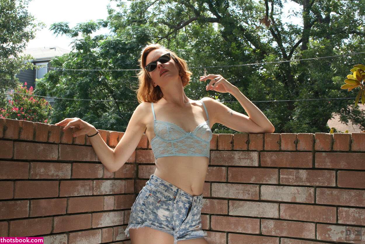 Carly Erin O Neil Photo #27