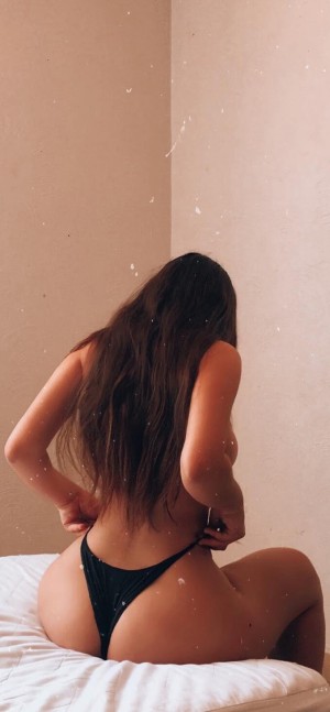 Daniela Medina Photo #17