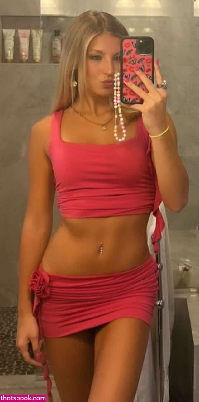 Erin Naylor Photo #26