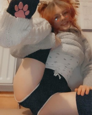 Ikkle Vixen Photo #1