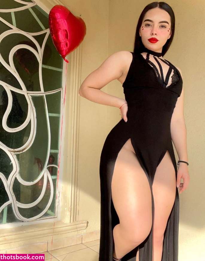 Valeria Romero Photo #11