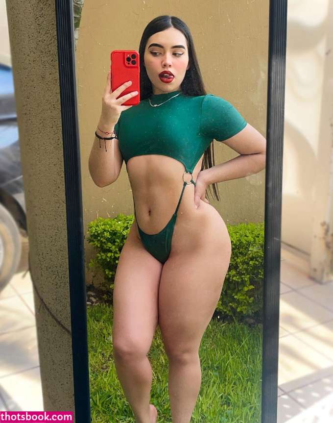 Valeria Romero Photo #22