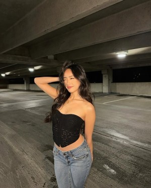 Daisy Chang Photo #17