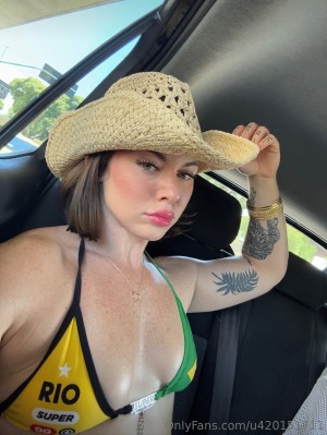 nicolecarluccii Photo #31