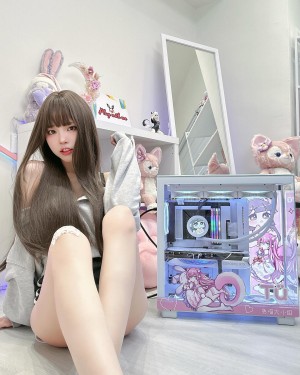 rabbiilovey Photo #13