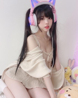 rabbiilovey Photo #17