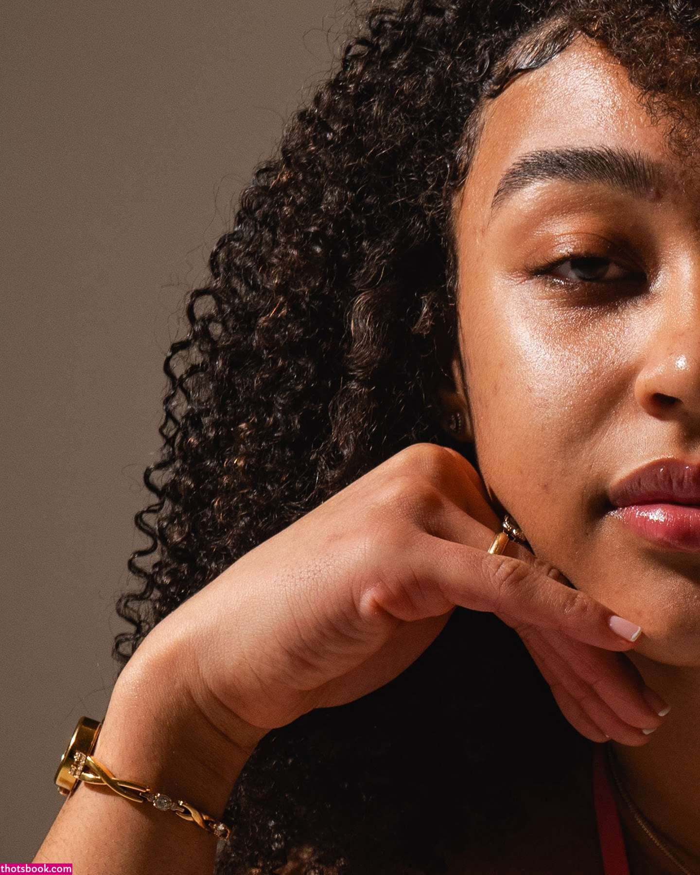 Ayri Renee Photo #12