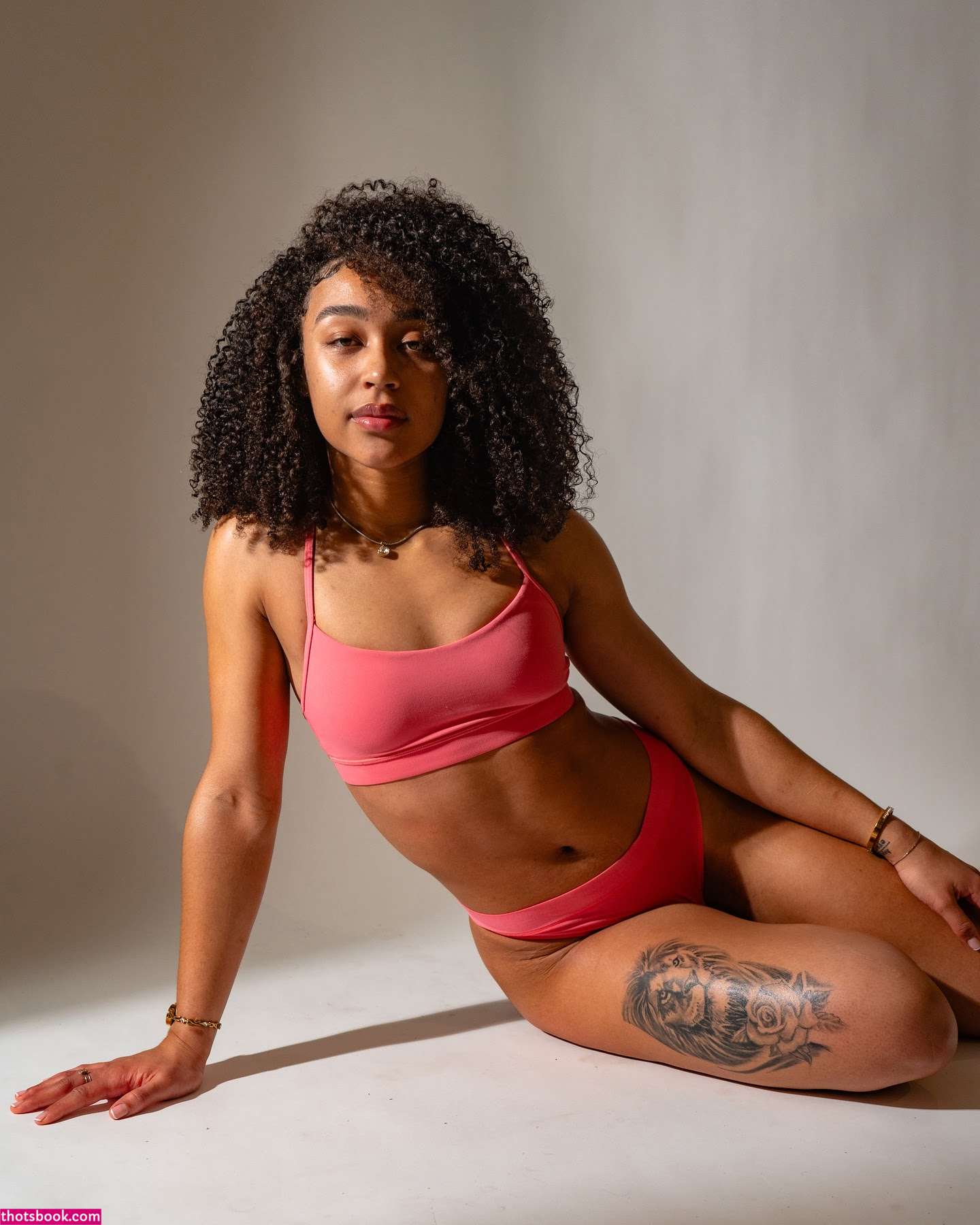 Ayri Renee Photo #15