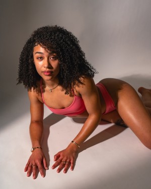 Ayri Renee Photo #16