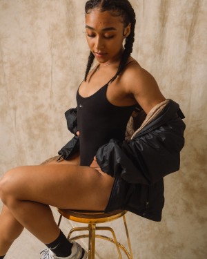 Ayri Renee Photo #21