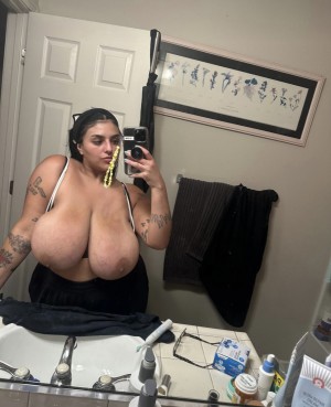 Charlotte Godoy Photo #32