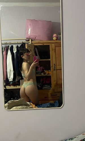 emilyescudero02 Photo #10