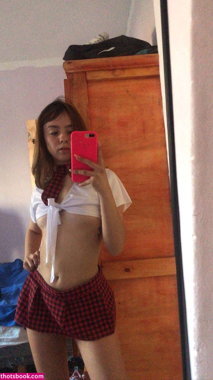 emilyescudero02 Photo #11