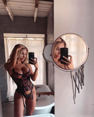 Missnicusia Photo #37