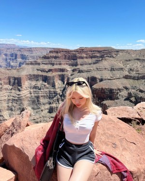 Anastasia Tong Photo #35