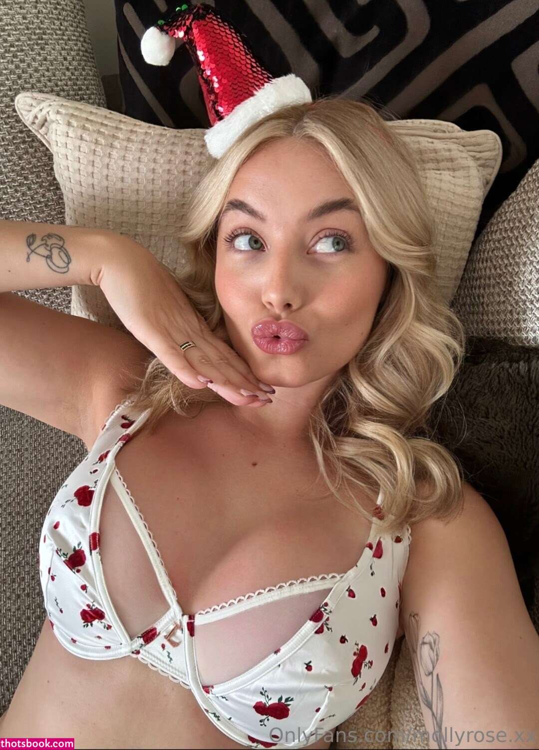 mollywhitexo Photo #8