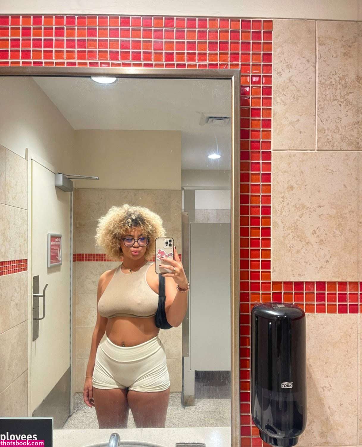 peachbananafart Photo #27