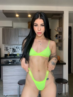 Sarah Montufar Photo #38