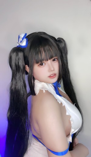 Charlotte Linlin Photo #4