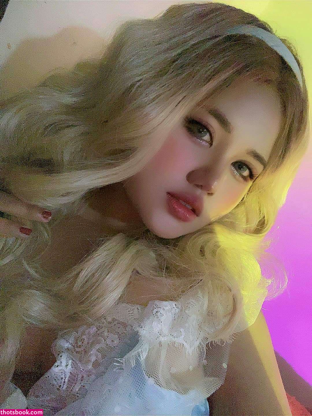 Charlotte Linlin Photo #10