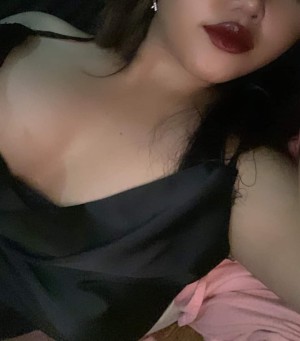 Charlotte Linlin Photo #18