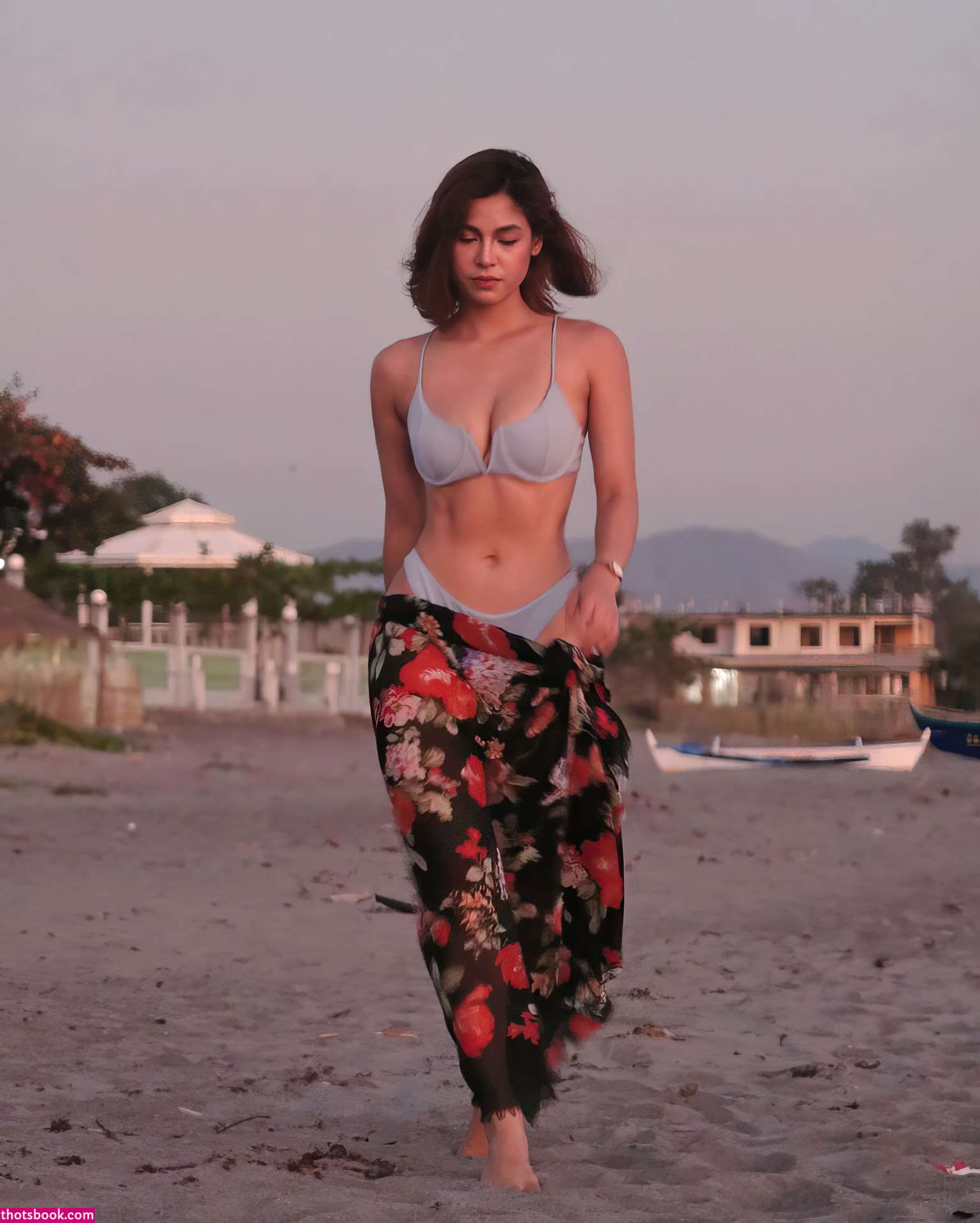 Criselda Alvarez Photo #12