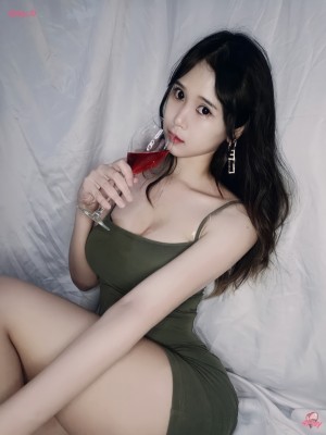 Tiara Lova Photo #25