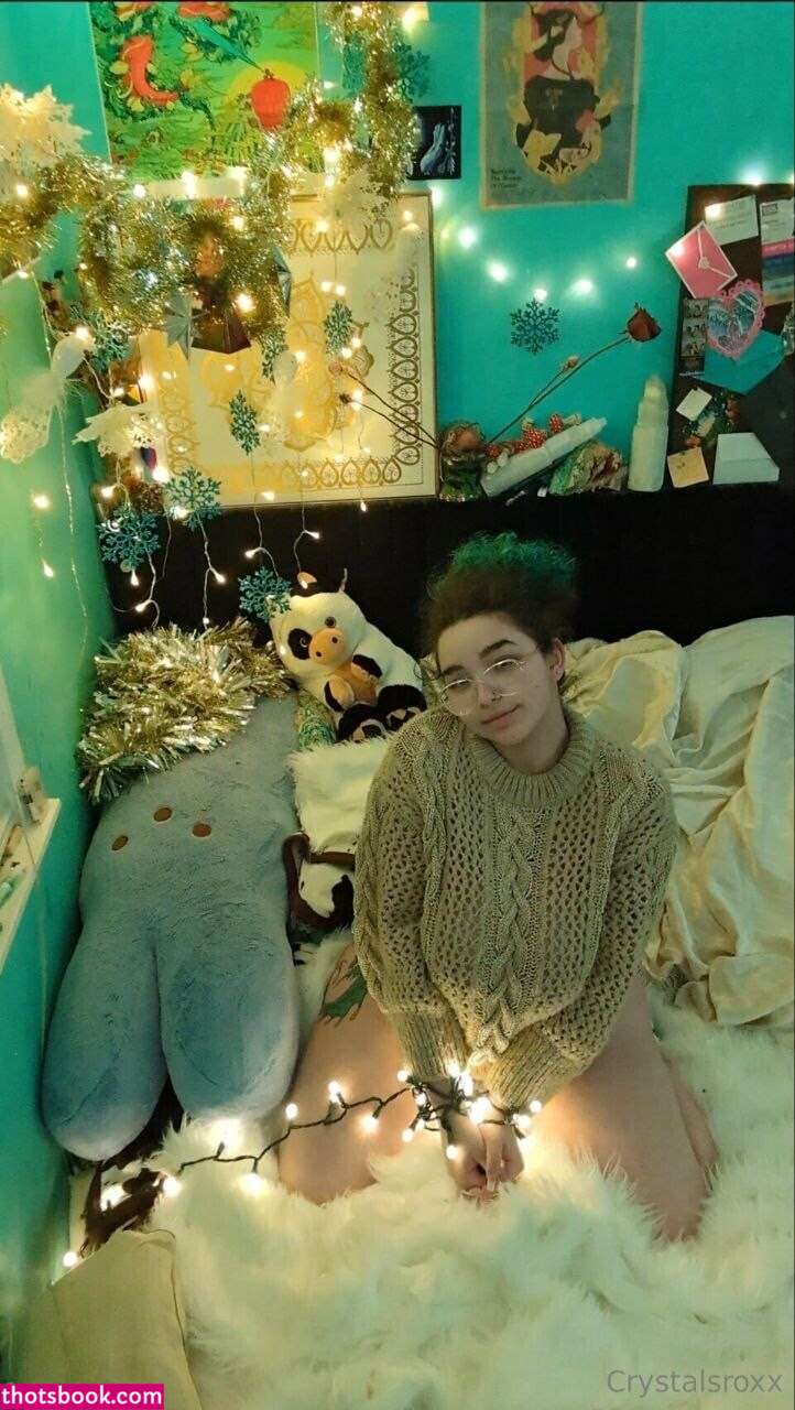 crystallovinghomo Photo #2