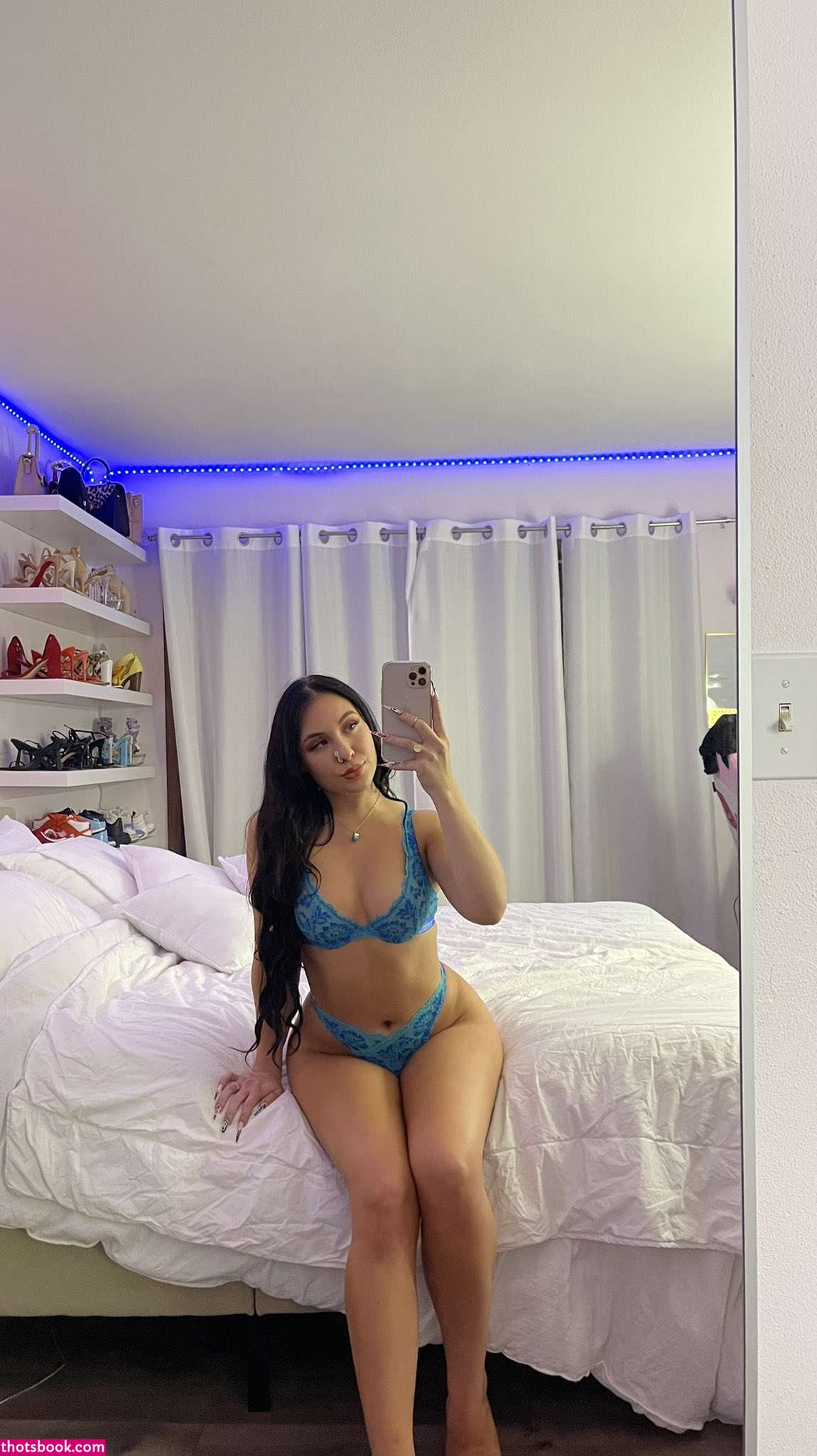 emmaameera Photo #14