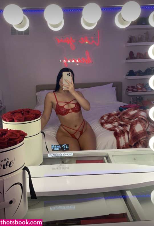 emmaameera Photo #18