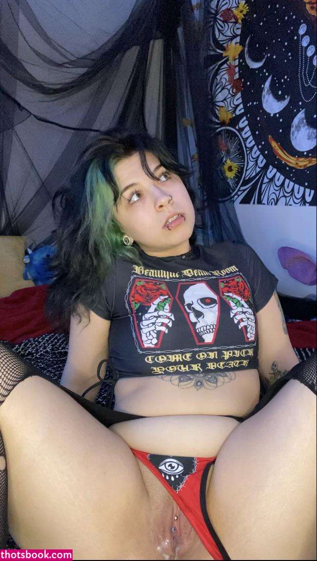 Lyssa Lowe Photo #20