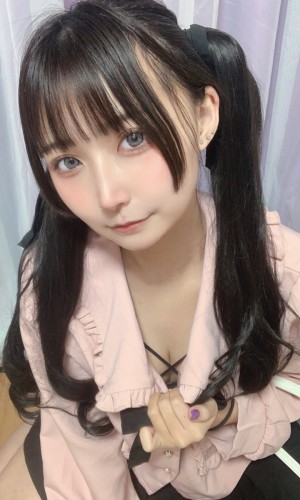 Yomicos0909 Photo #2