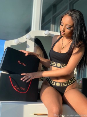 Acaciahoney Photo #5