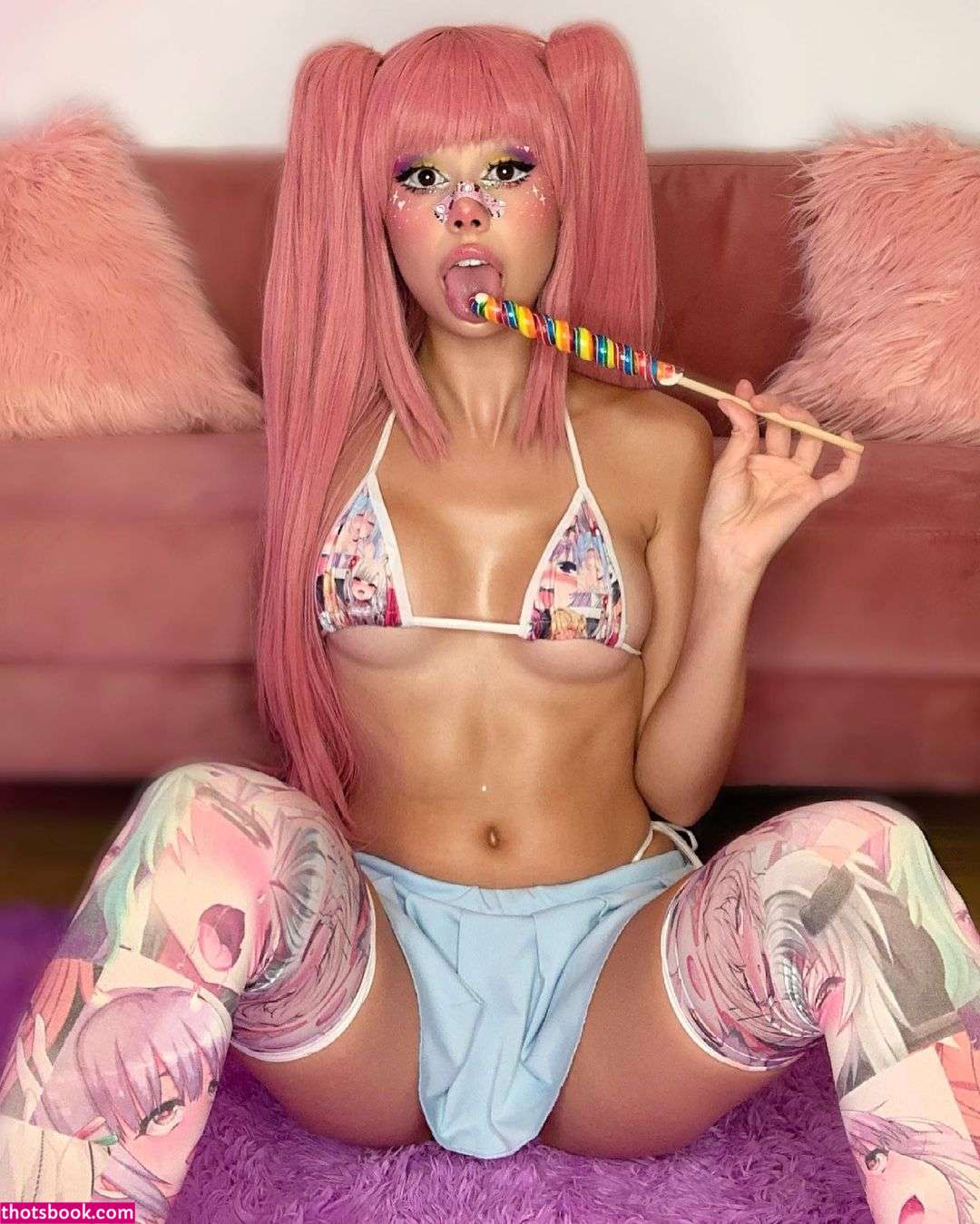 Nikki Barlowe Photo #4