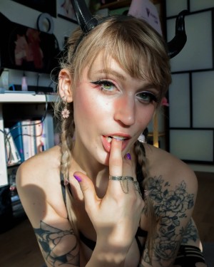 ninfuneesa Photo #28