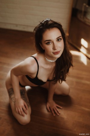 Scarlett Vera Photo #18