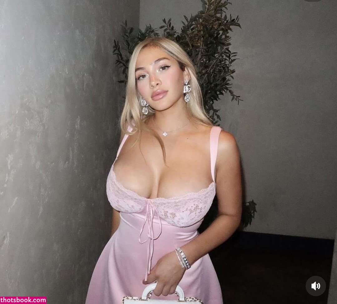 Andrea Celina Photo #27